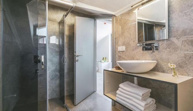 Monastery Suites Hotel (Adults Only) โอลลุนเดนิซ ภายนอก รูปภาพ